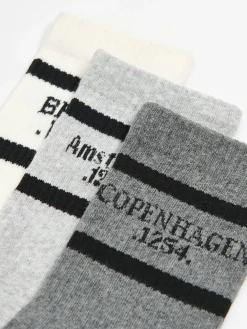 Cropp Skarpety, Rajstopy*3 pack skarpet z nazwami miast