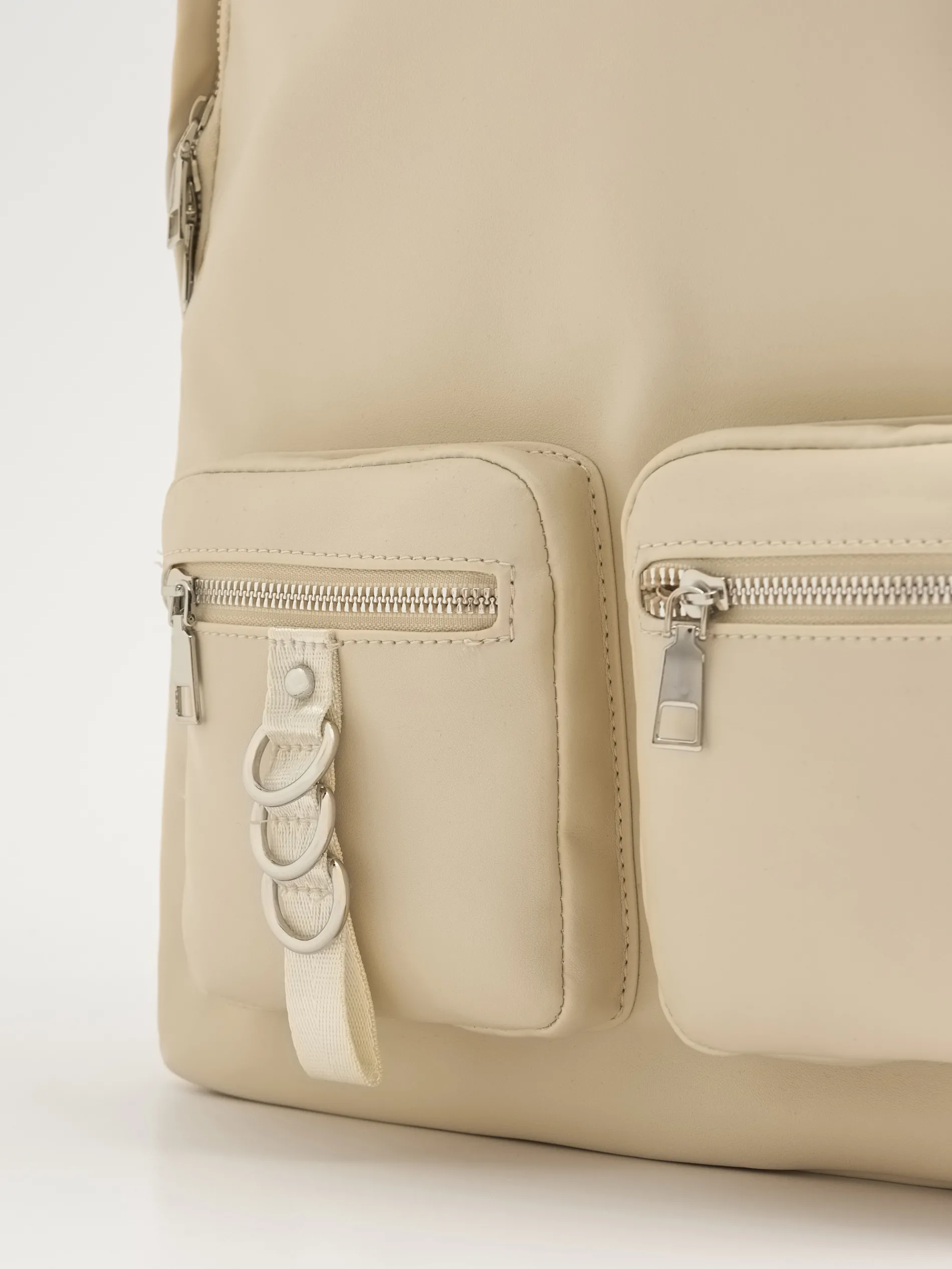 Cropp Torby, Plecaki*Beżowy plecak z metalowymi detalami