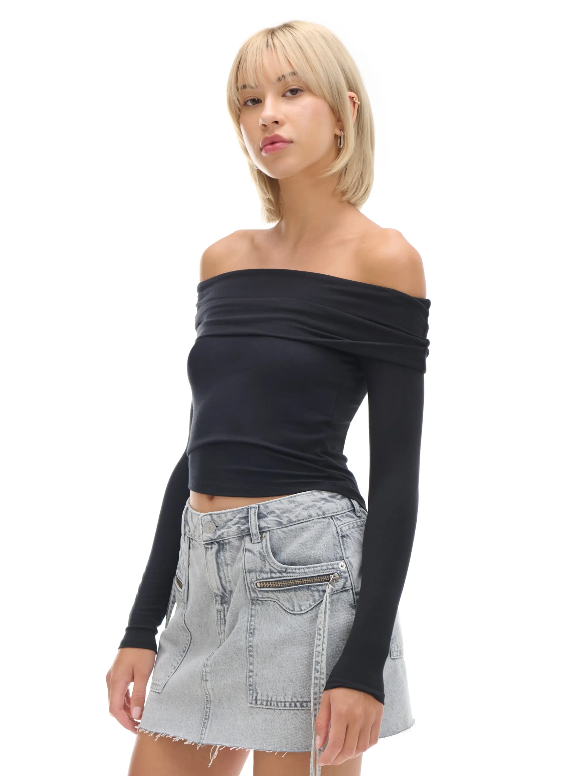 Cropp Koszulki, Topy*Czarna bluzka z hiszpańskim dekoltem