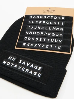 Cropp Czapki*Czarna czapka z personalizowanym napisem