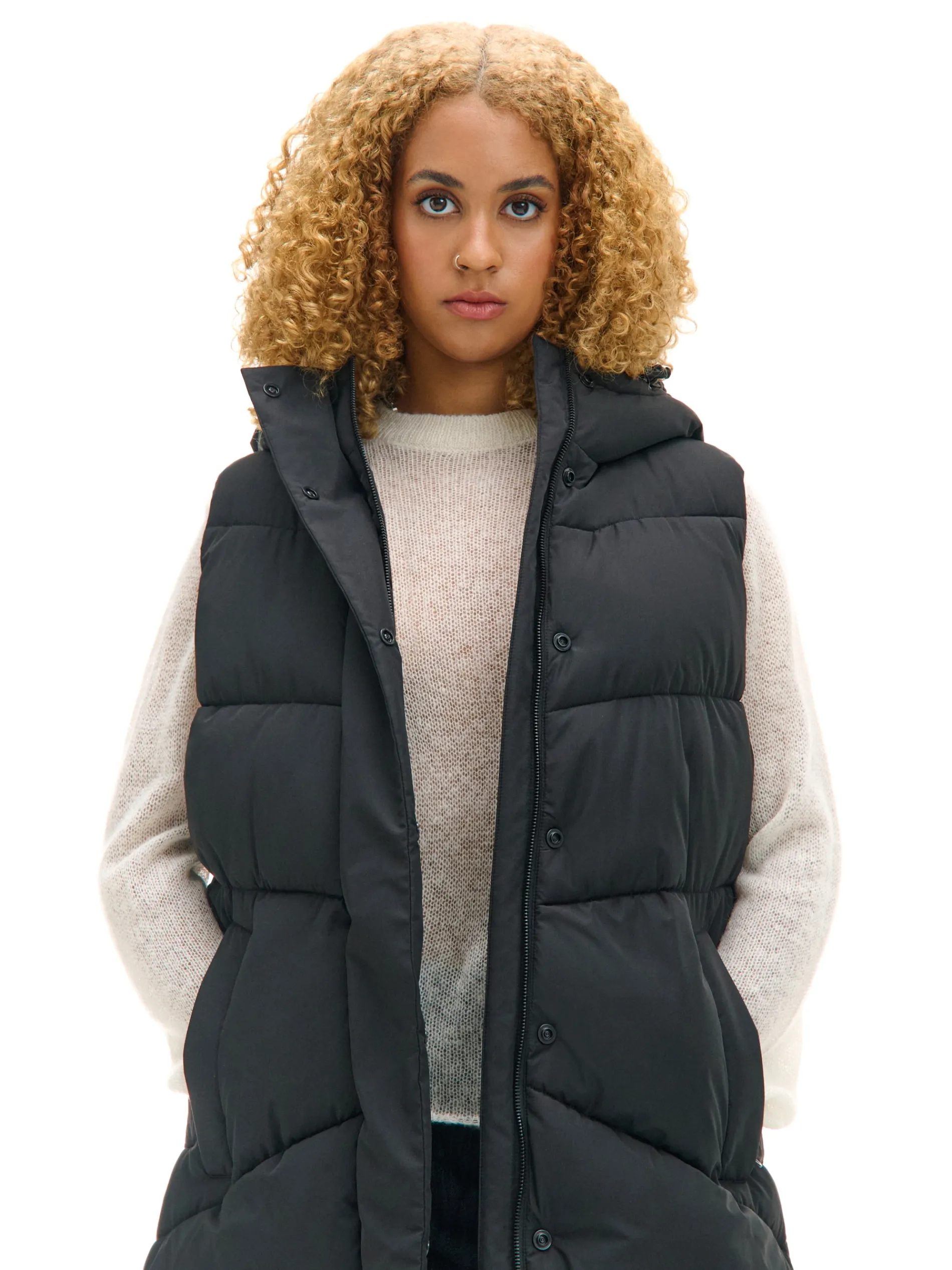 Cropp Kurtki, Płaszcze*Czarna kamizelka puffer z kapturem