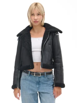 Cropp Kurtki, Płaszcze|Kożuszki, Futerka*Czarna kurtka biker z kożuchem