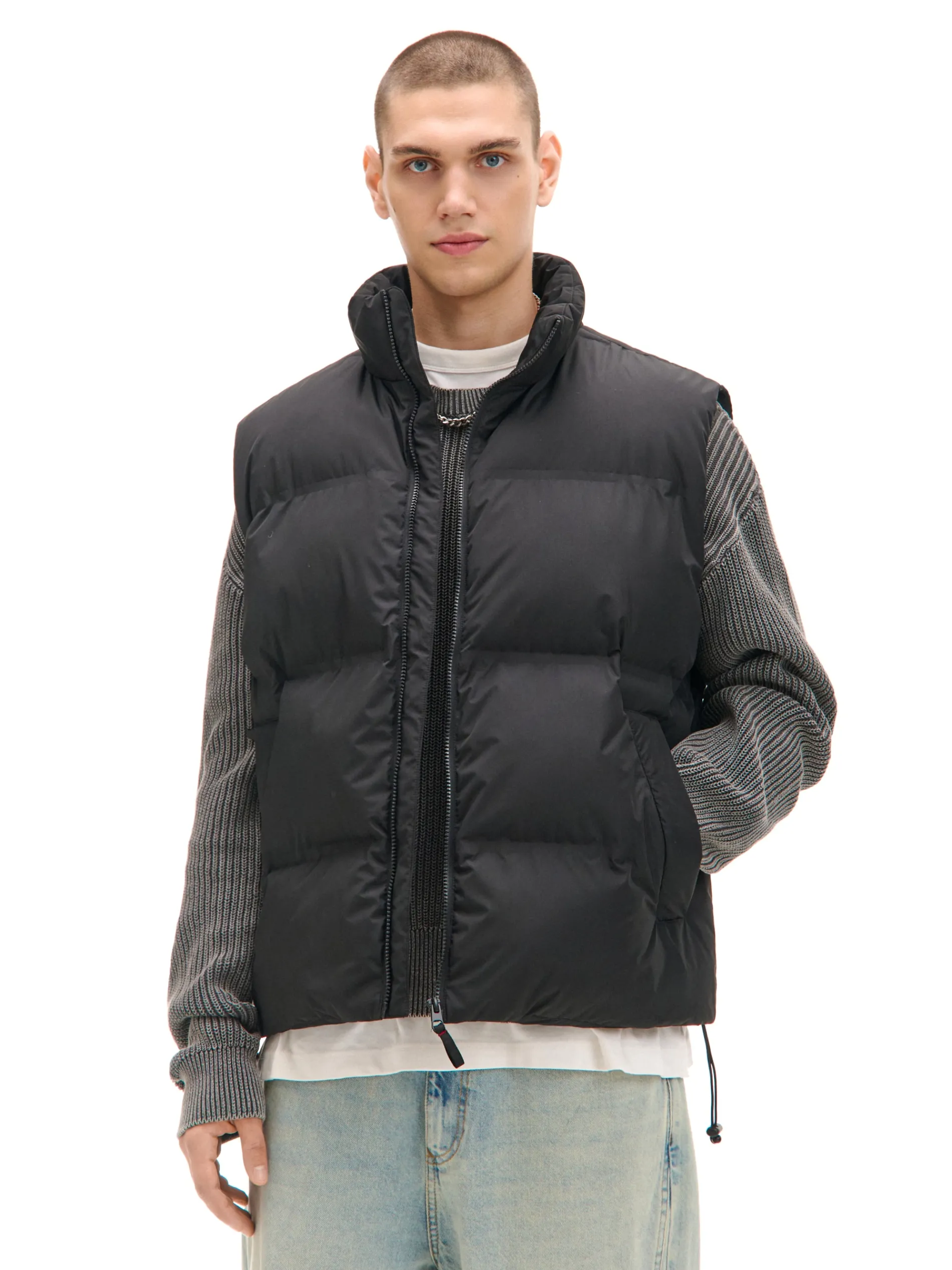 Cropp Kurtki, Płaszcze*Czarna pikowana kamizelka z regulacją