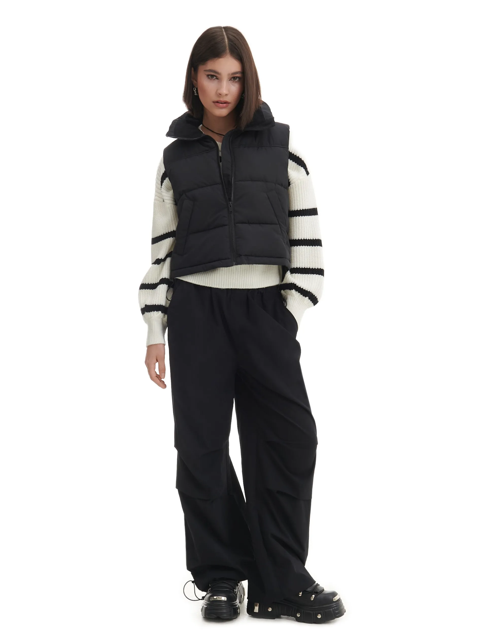 Cropp Kurtki, Płaszcze*Czarna pikowana kamizelka