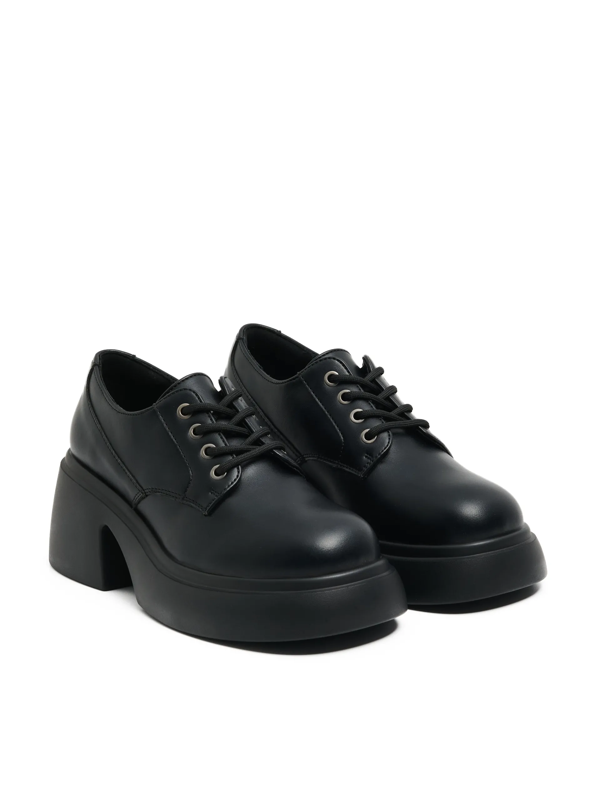 Cropp Półbuty*Czarne loafersy z imitacji skóry