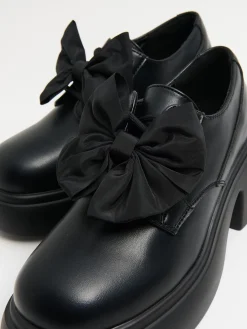 Cropp Półbuty*Czarne loafersy z kokardami