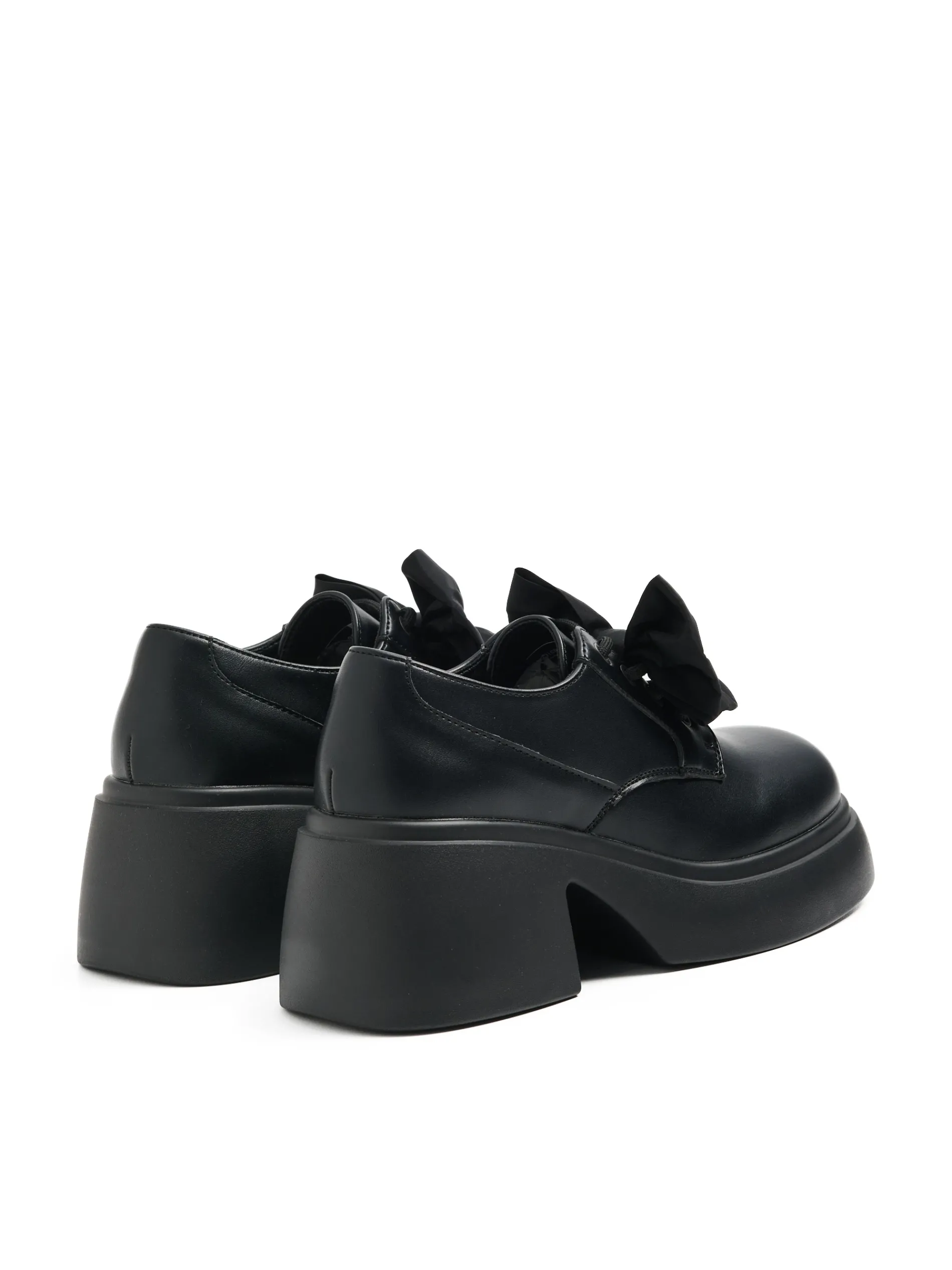 Cropp Półbuty*Czarne loafersy z kokardami