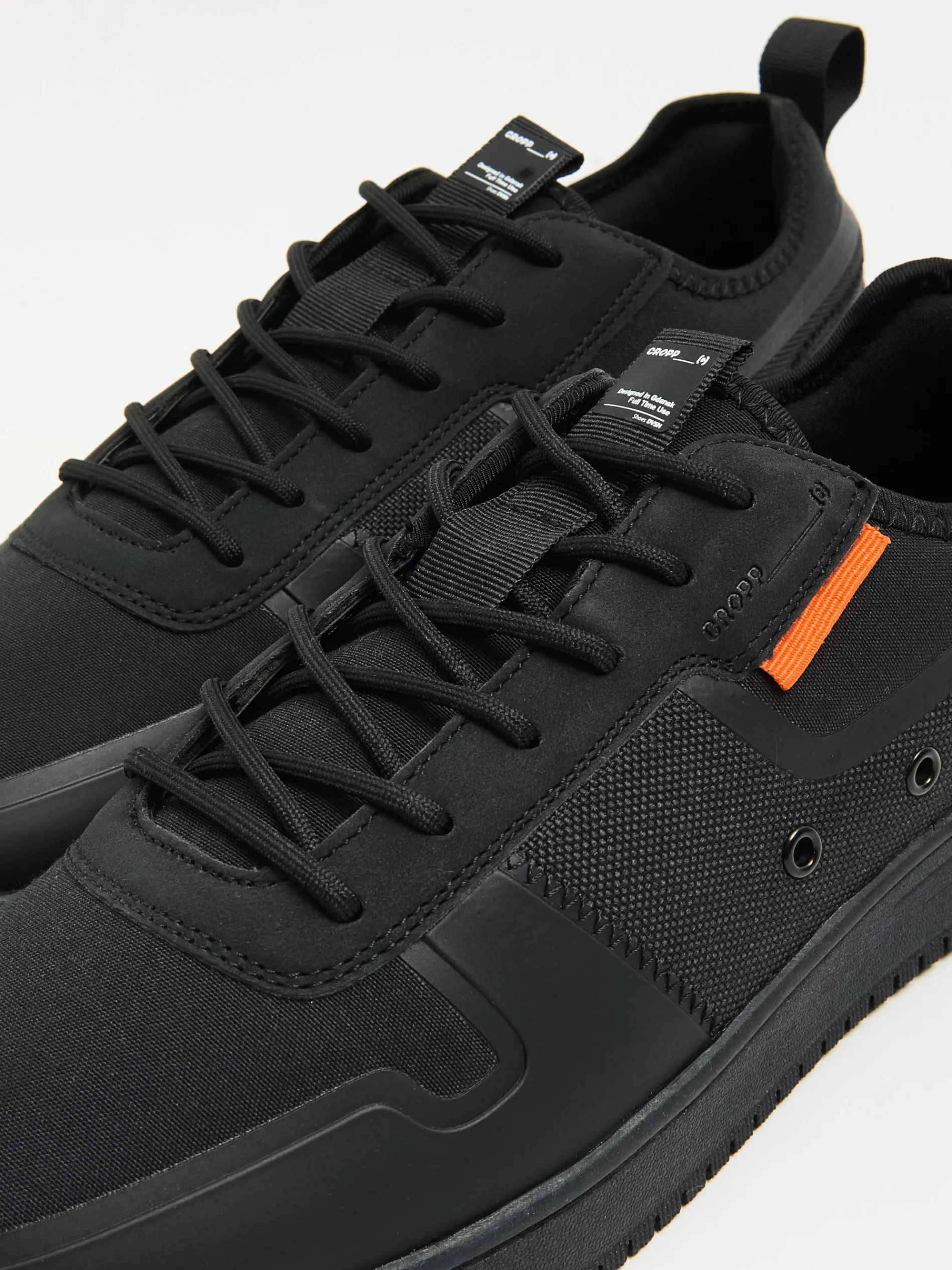 Cropp Sneakersy*Czarne sportowe sneakersy