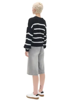 Cropp Swetry*Czarno-biały sweter z szerokim rękawem