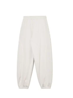 Cropp Spodnie*Jasnoszare dresowe joggery z naszywkami