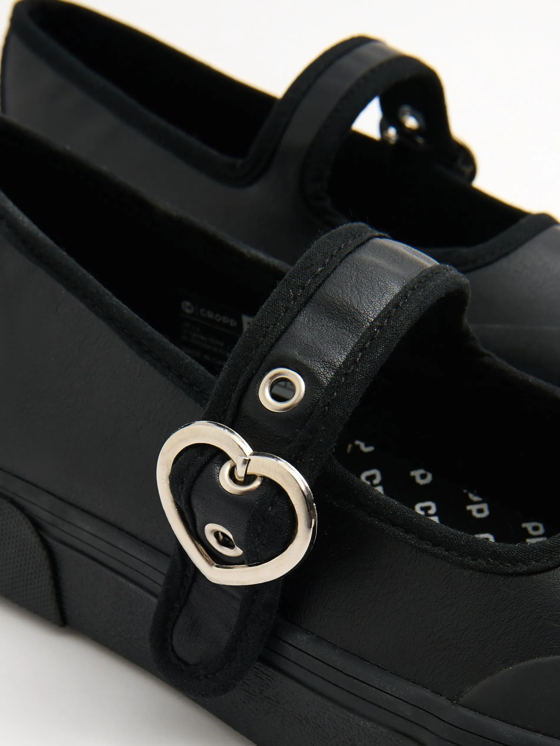 Cropp Półbuty*Półbuty Mary Jane z ozdobną klamrą