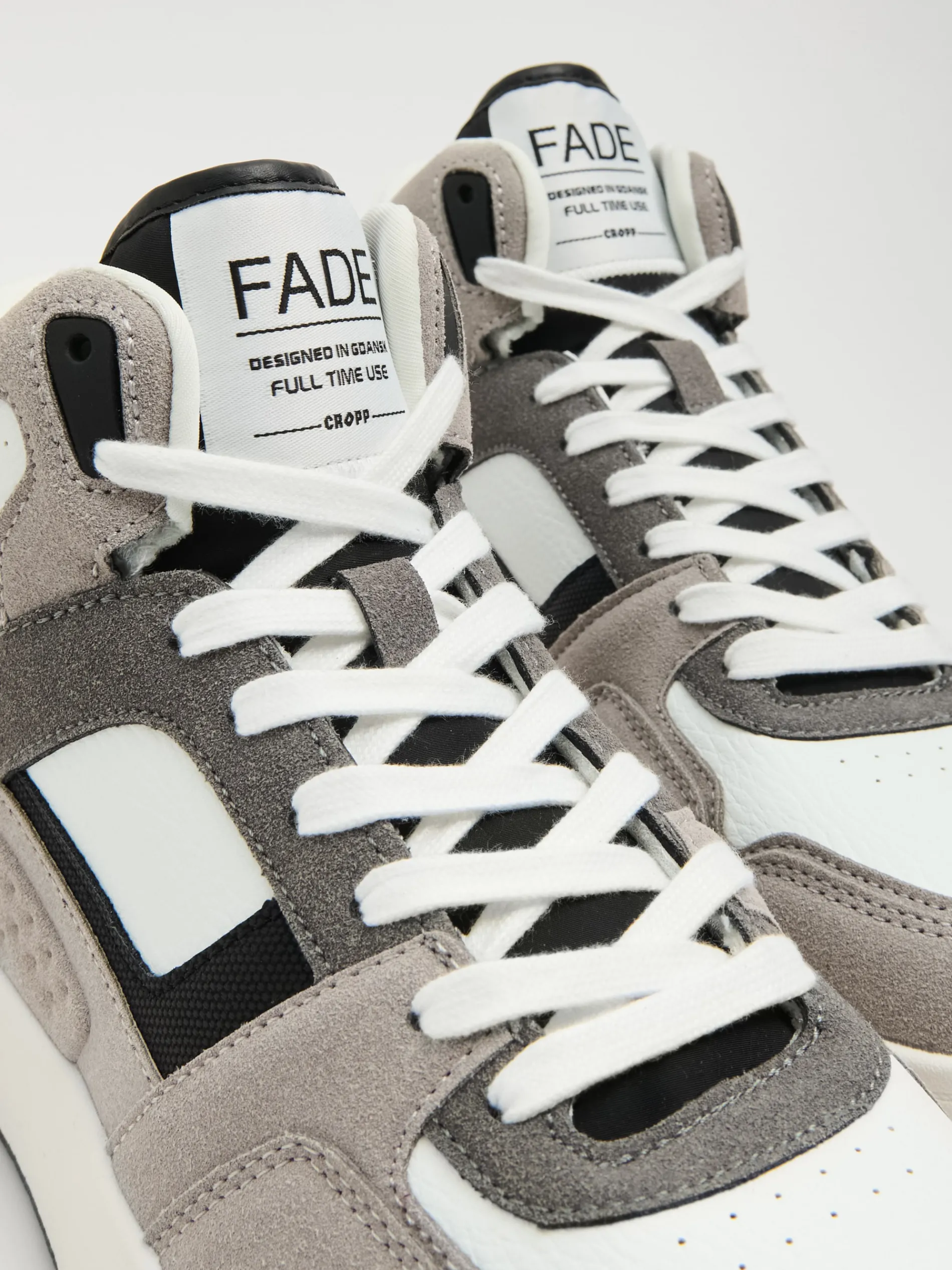 Cropp Sneakersy|Za Kostkę*Sneakersy z wysoką cholewką