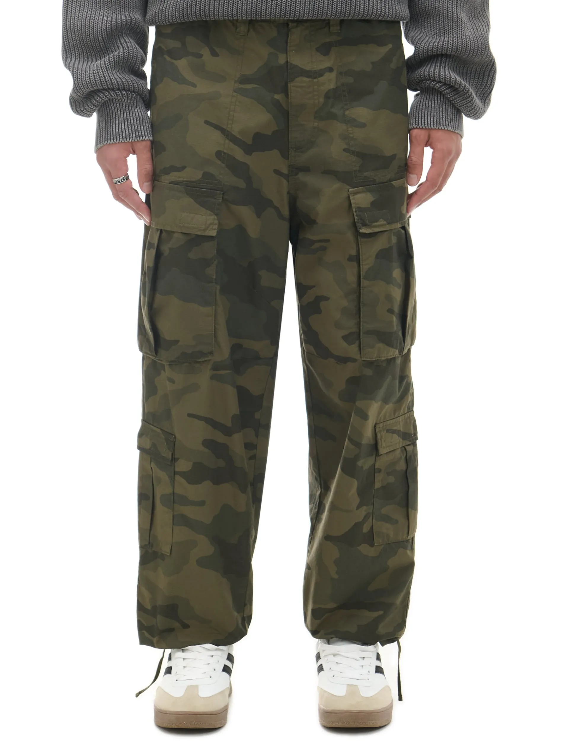 Cropp Spodnie*Spodnie cargo z motywem moro