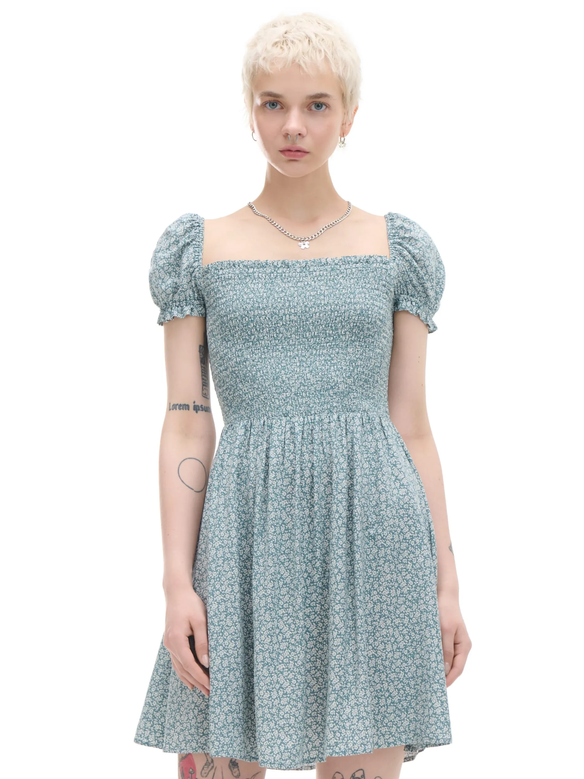 Cropp Sukienki, Kombinezony*Sukienka mini z bufiastymi rękawami i kwiatowym nadrukiem