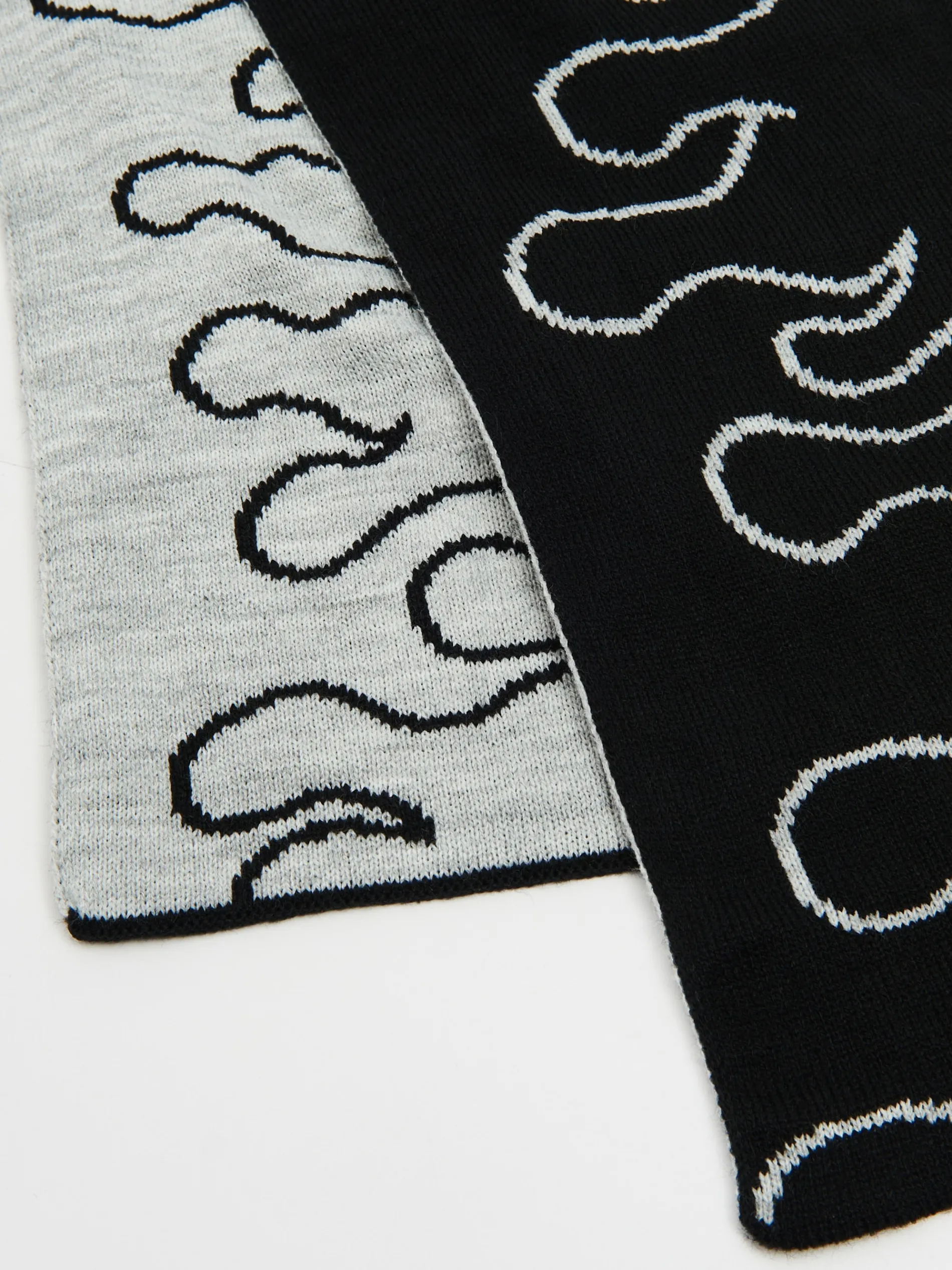 Cropp Kominy, Szaliki*Szalik z motywem płomieni