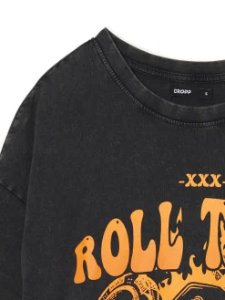 Cropp Koszulki, Topy*Szara koszulka z nadrukiem kości