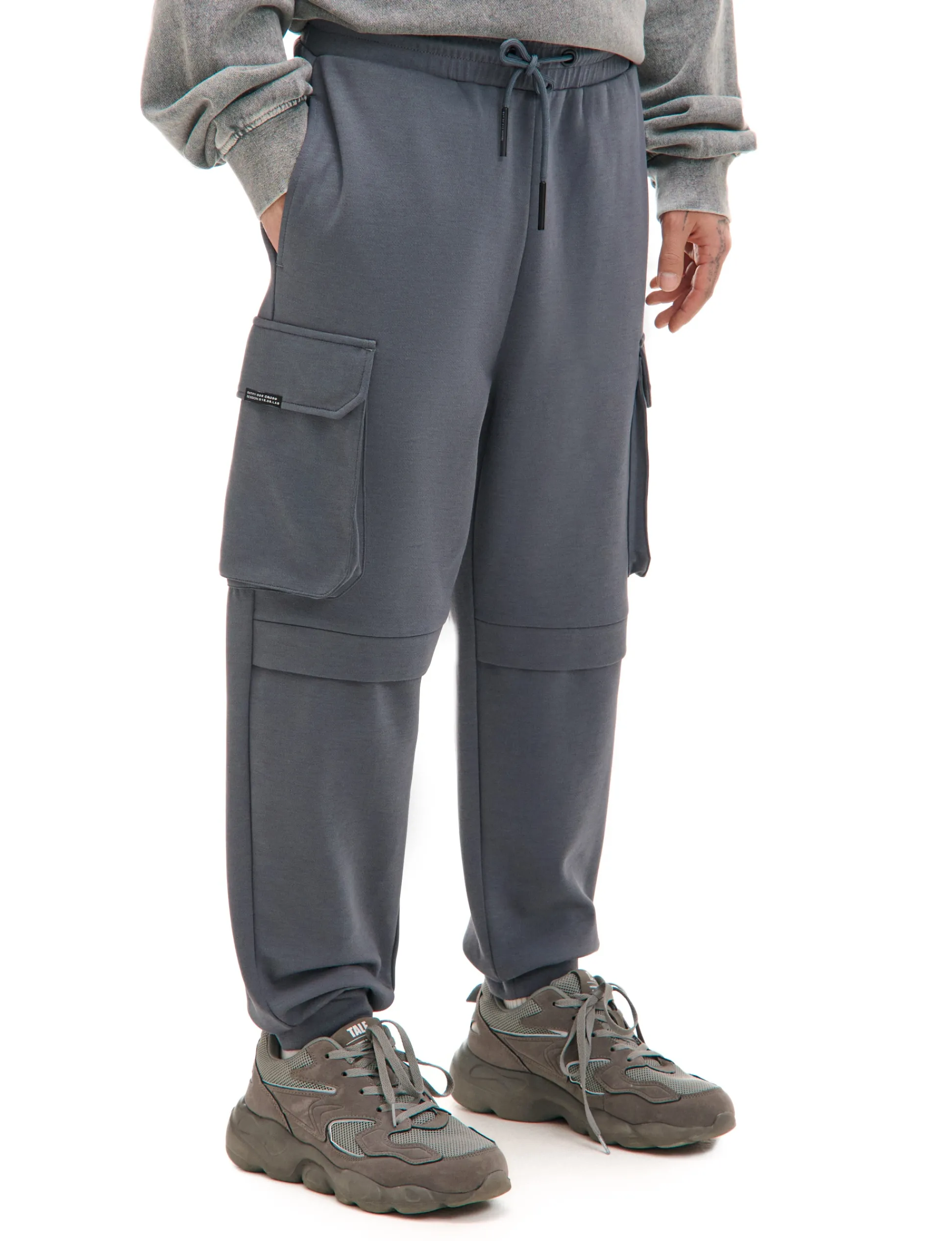 Cropp Spodnie*Szare dresowe joggery z kieszeniami