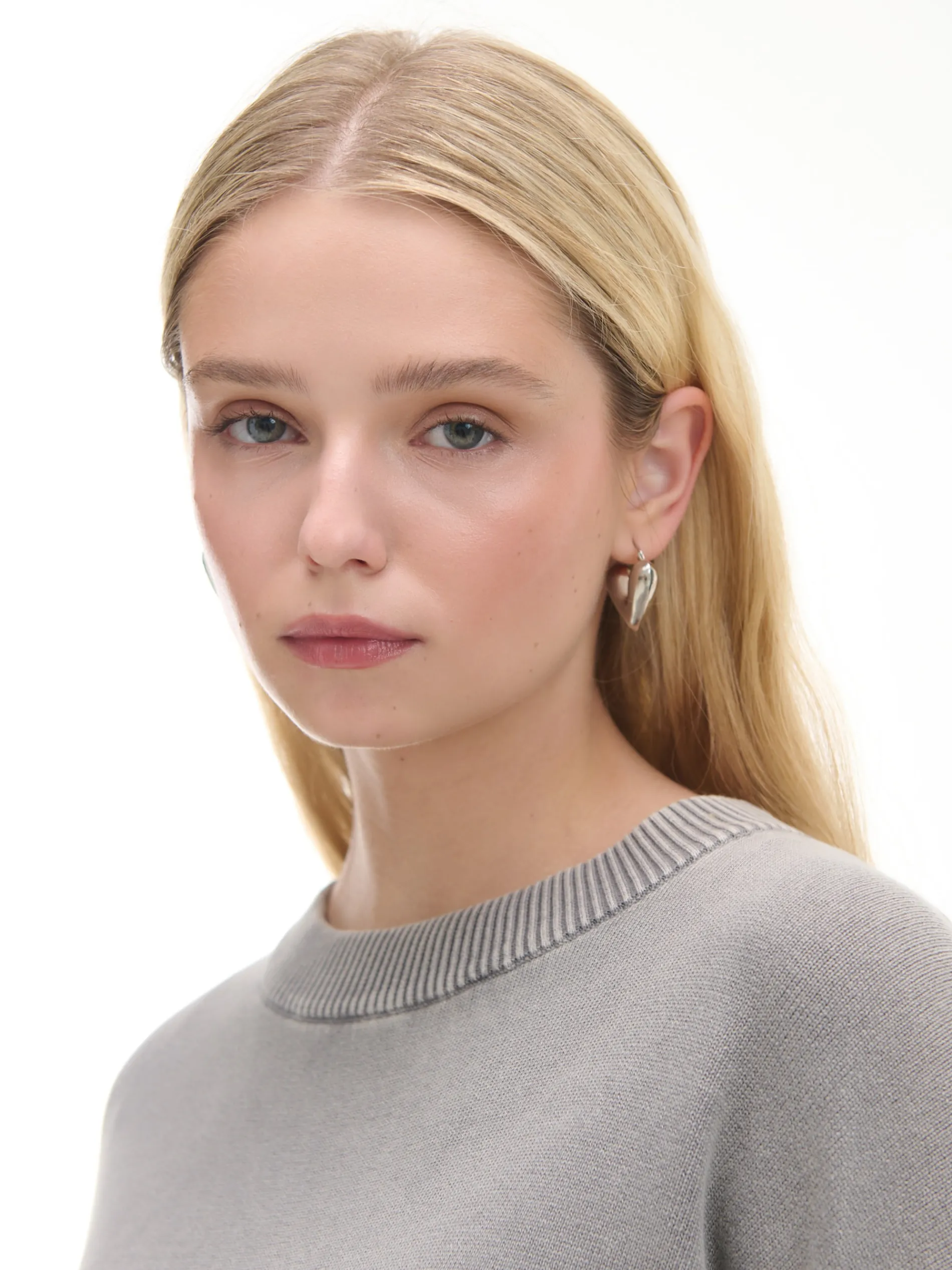 Cropp Swetry*Szary sweter z efektem sprania